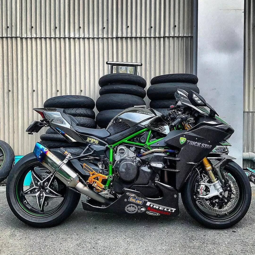 1986 Honda VF1000R - Moto.ZombDrive.COM