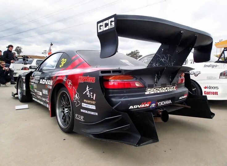 Racing team тюнинг автомобилей Картина на холсте 60x110 Альянс Лес "Авто, машины, мото, транспорт" на подрамник