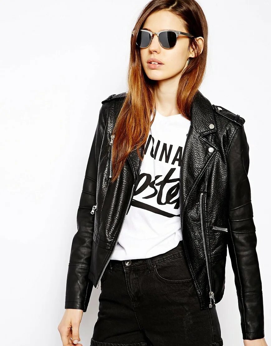 Как называется стиль рок. Стиль вижуал кей в одежде. Как называется стиль рок. Глэм рок стиль. Глэм панк стиль одежды.