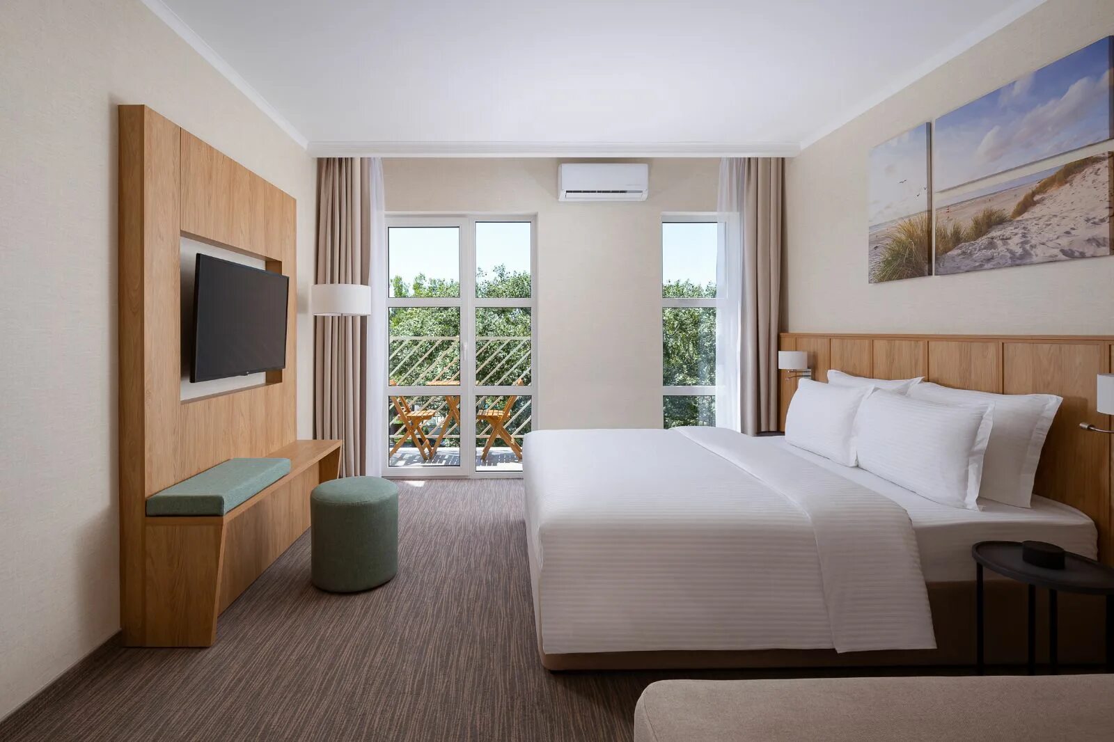 Mira family resort spa анапа miracleon 5. Город mira family. Рассвет family suite. Mira resort spa анапа. Рассвет family suite.