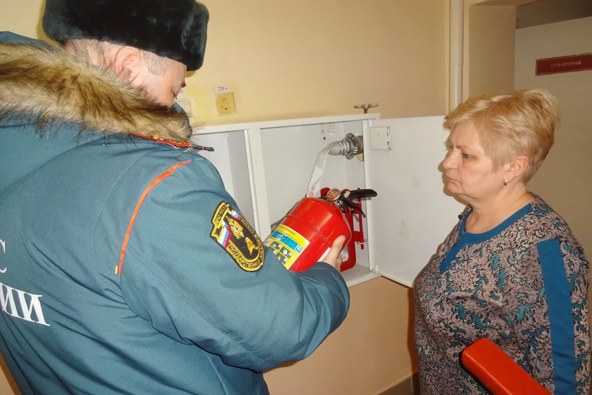 Проверяющие ведомства. Асбест в пожарной безопасности. Школа безопасности спасатель. День спасателя Стародубского района. Проверяющий пожарной безопасности.