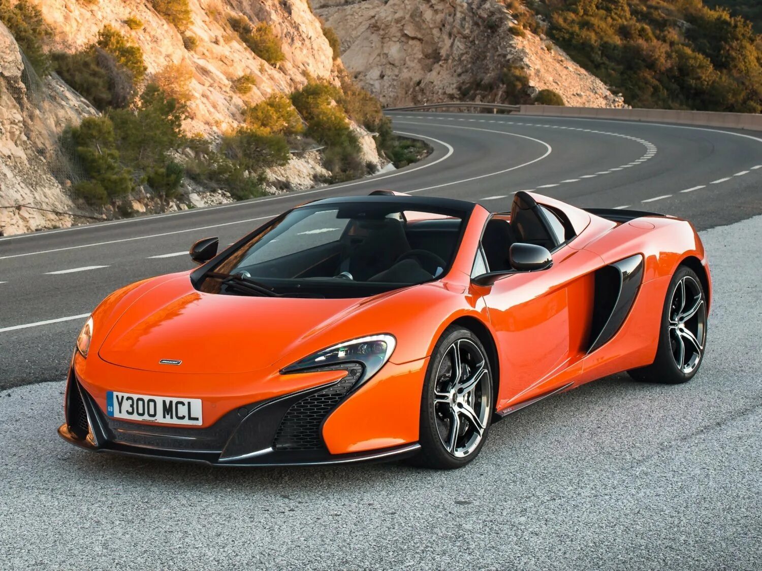 Машина mclaren. MCLAREN 650s. Макларен 650s Спайдер. MCLAREN 650s 2014. MCLAREN 650.