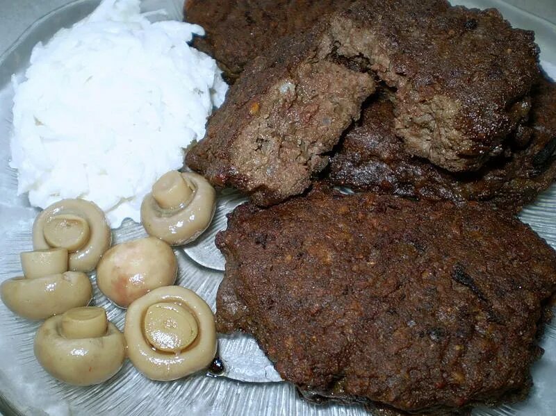 Как готовить свиные котлеты. Печеночные котлеты. биточки печеночные. котлеты из субпродуктов. котлеты из печенки.