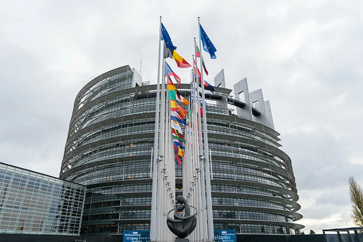 Вавилонская башня Европарламент. Здание Европарламента Вавилонская башня. Здание Евросоюза в Брюсселе Вавилонская башня. Европейский парламент Страсбург.