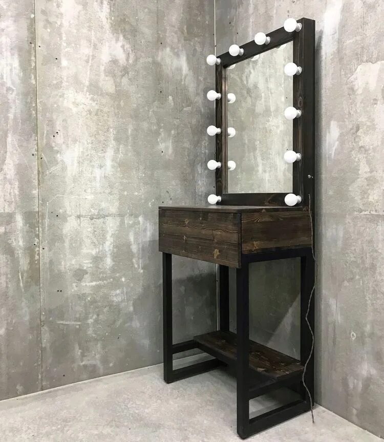 Туалетный столик vanity olivieri. Туалетный столик с зеркалом лофт. Туалетный столик лофт vicco. Туалетный стол в стиле лофт. Гримерный стол лофт.