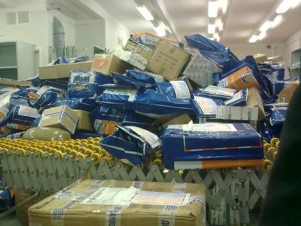 посылка в казахстан. сортировочный ящик. посылки караганда. казпочта коробки для посылок. посылки караганда.