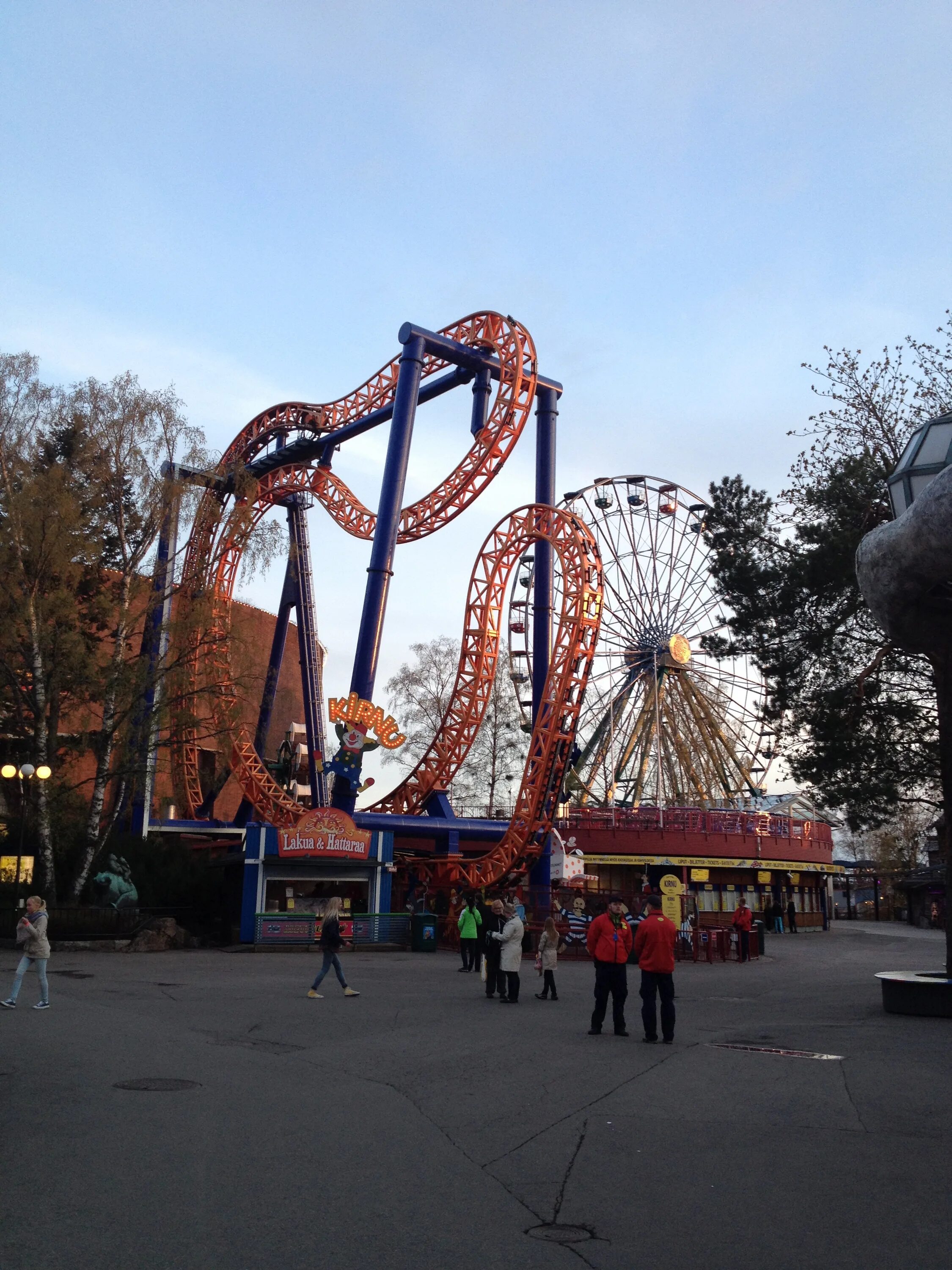 калининград парк аттракционов. карусели в новосибирске центральный парк. калининград центральный парк карусели. центральный парк развлечений. карусели в новосибирске центральный парк.