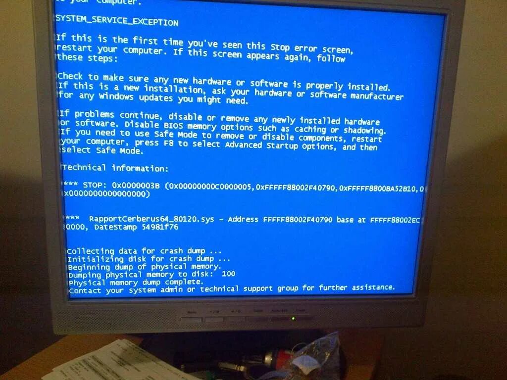 System failed exception. Синий экран System service exception. Ошибка синий экран Windows 10 System_service_exception. System service exception синий экран Windows 10. Коды ошибки синего экрана sys.