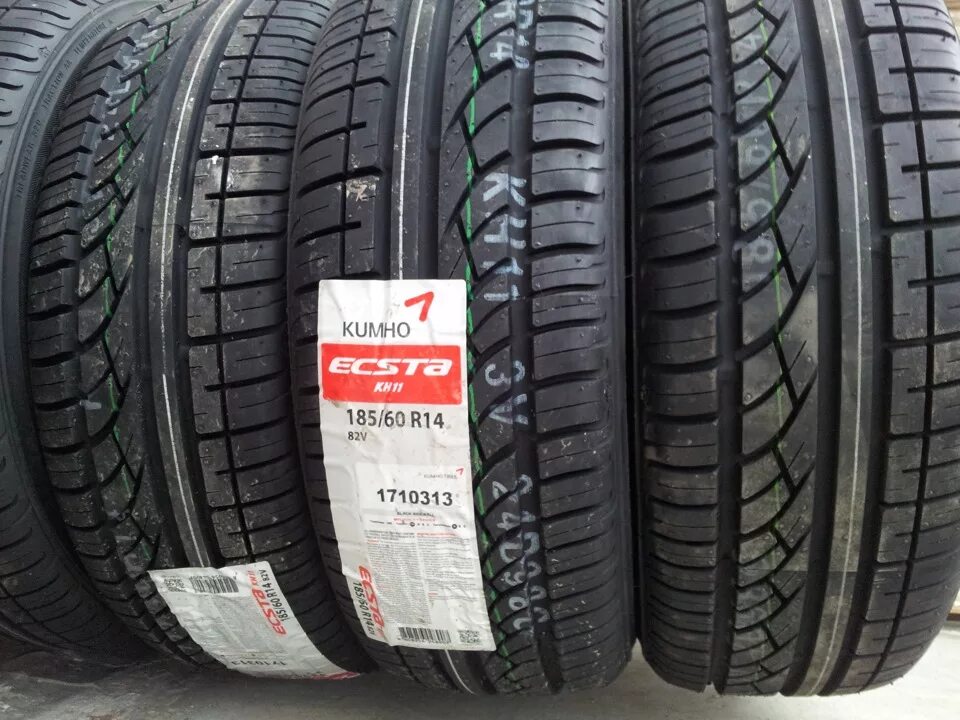 Лето резина kumho. Kumho kh11. Кумхо hs52 185/65 15. Кумхо резина 185/65/15 лето. Кумхо Ecsta KH 11 185/60/14 лето.