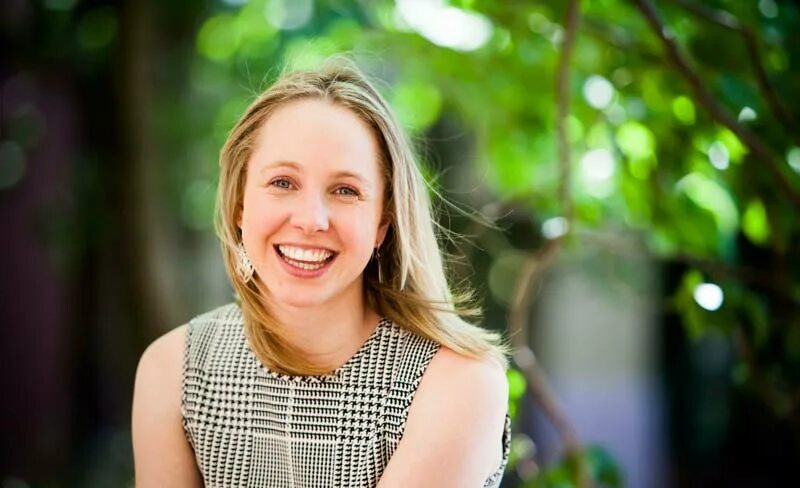 покорение вершин. человек радостный. I am a people person. Smiling person. Better person.