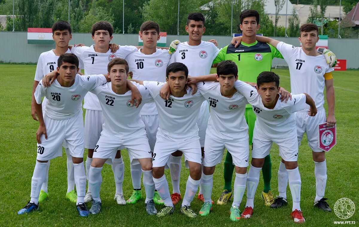 Точикистон футбол 2024. Таджикистан юношеская сборная по футболу. Сборная футбольная команда Таджикистана. Футбольная сборная Таджикистана. Таджикские футболисты.