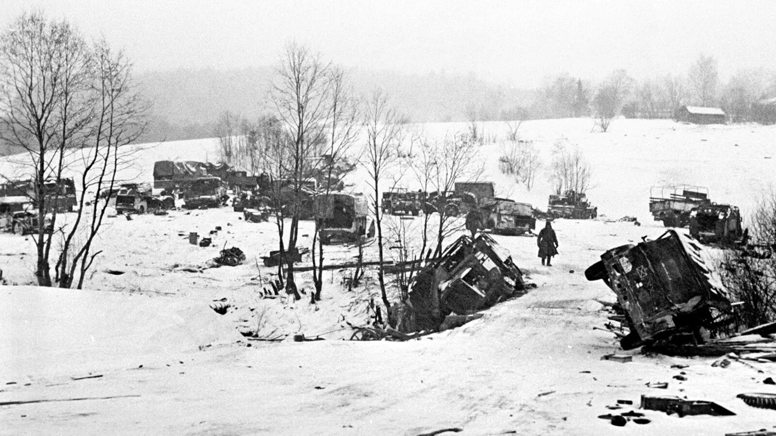 Подмосковный клин 1941. Разбитая немецкая техника под Москвой 1941. Разгром немцев под Москвой 1941. Битва в Подмосковье 1941-1942. Брошенная немецкая техника под Москвой 1941.