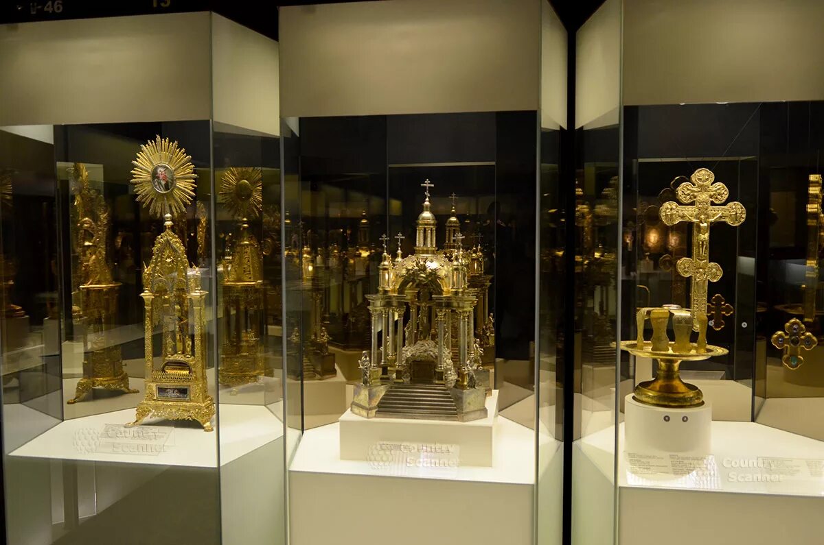 Экспозиции государственного исторического музея. Государственный исторический музей в москве экспозиции. Экспонаты исторического музея на красной площади в москве. Государственный исторический музей москва. Государственный исторический музей москва внутри.