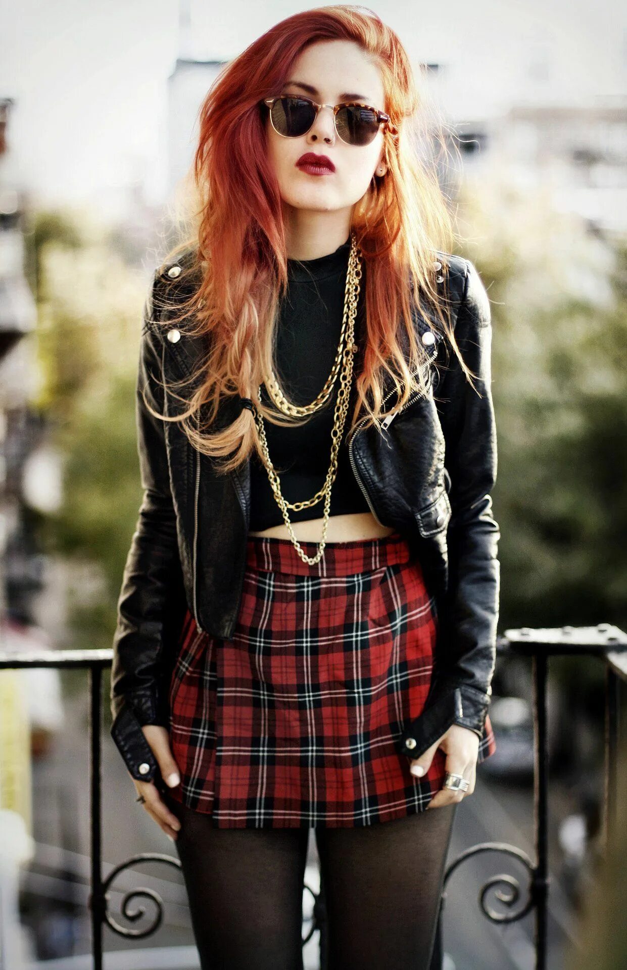 Стиль гранж 2022. Стиль блэк грандж. Грандж 2021. Мода гранж. Стиль блэк грандж.