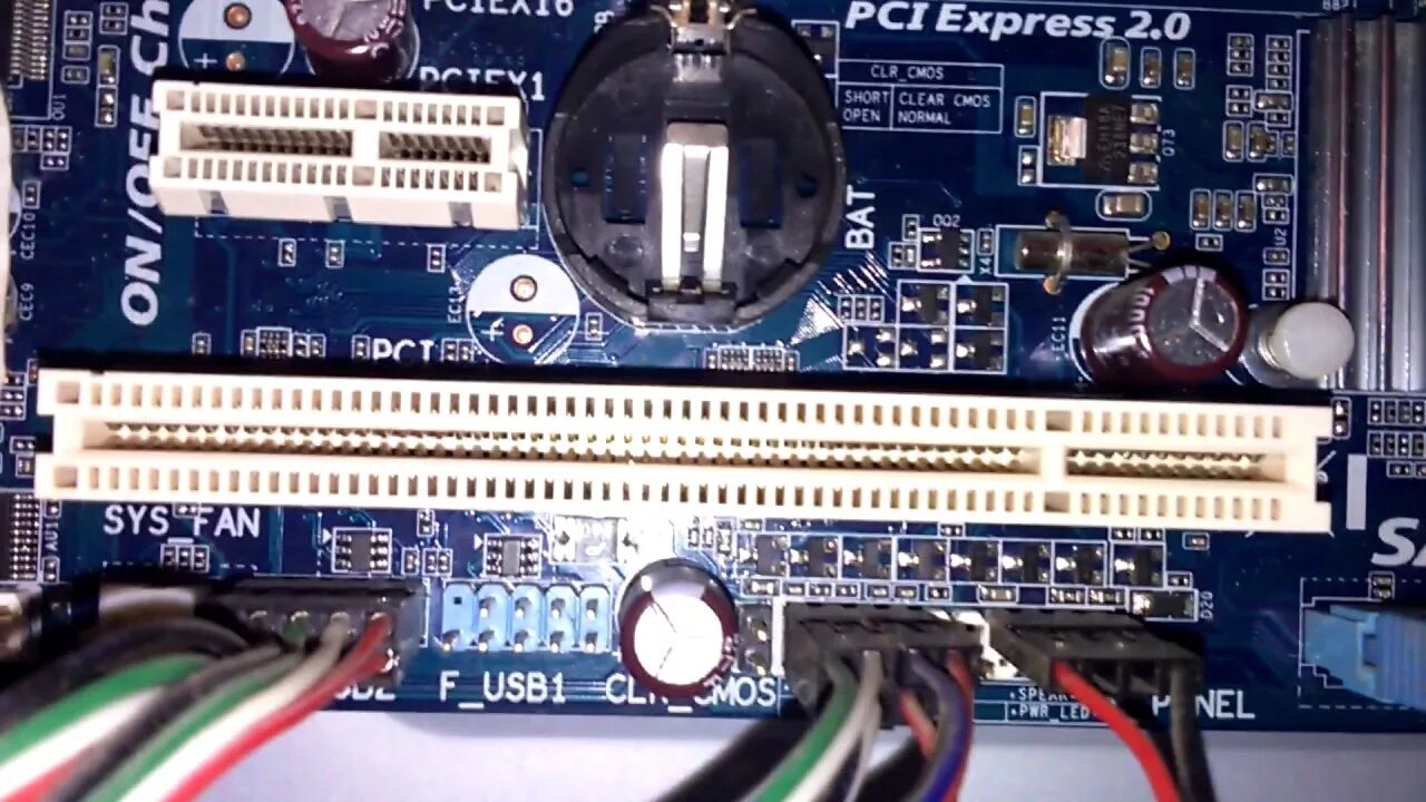 Как обновить материнскую плату gigabyte. Материнская плата gigabyte ga78. сброс биоса на материнской плате gigabyte ga-a55m. биос на материнской плате gigabyte. gigabyte ga-g33m-s2.
