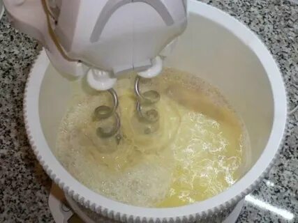 Можно блендером взбить тесто