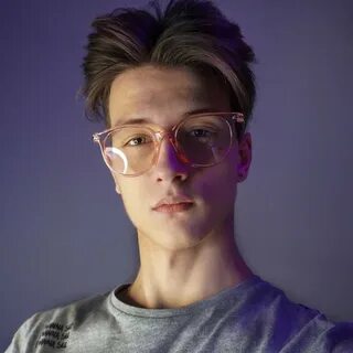 Ютубер биография