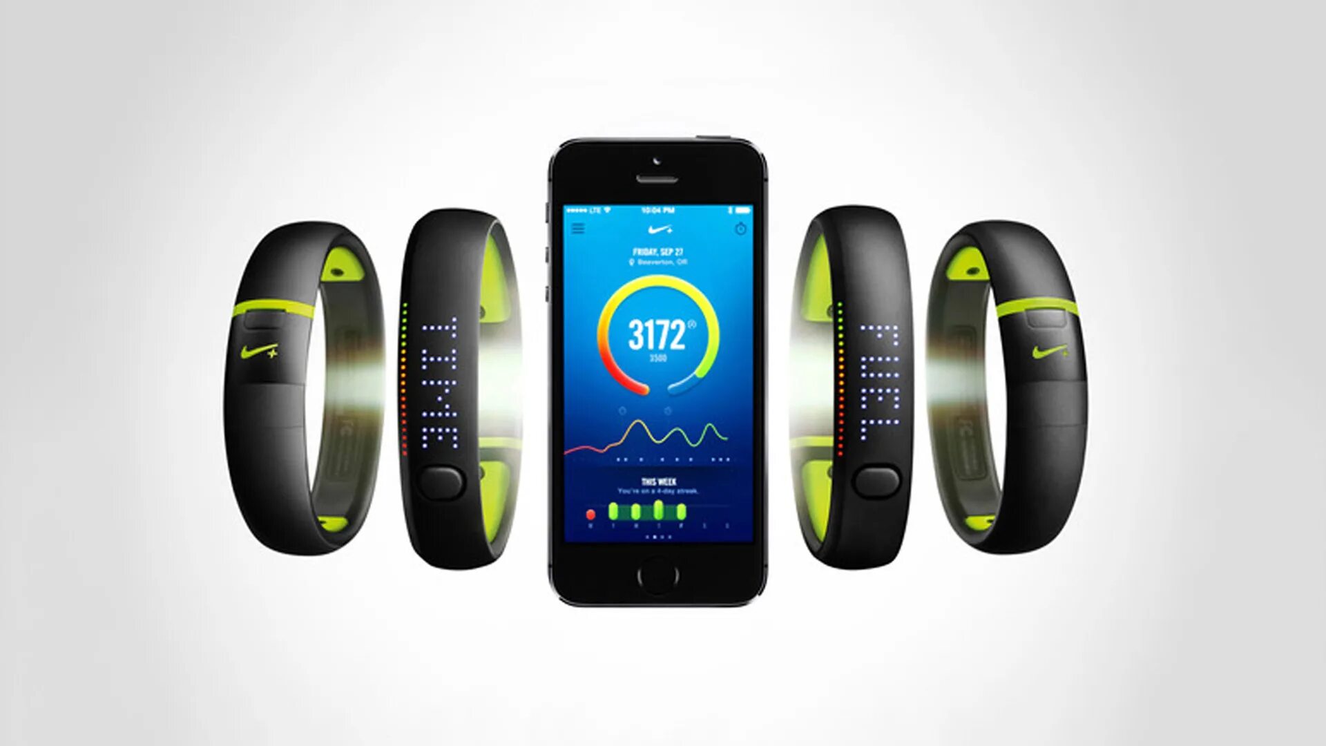 спортсмен с фитнес браслетом. фитнес браслеты гаджеты для фитнеса. современные гаджеты для женщин. часы блестящие умные. гаджет активности.