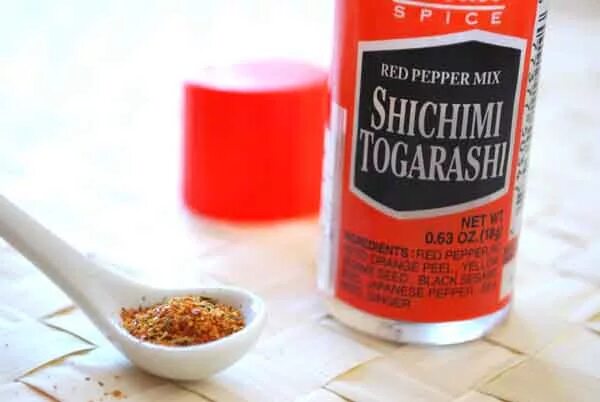 Специя шичими. Соус шичими. Перечная смесь шичими. Шичими тогараши. Приправа шичими тогараси.