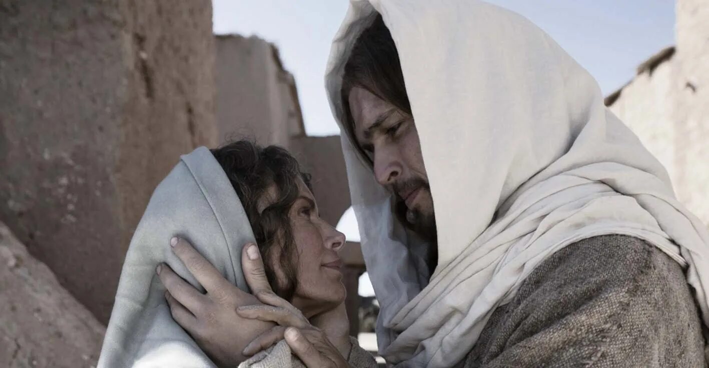 Иисус обнимает ребенка. ( jesus). Икона богоматери мать иисуса христа. Матерью сына божьего была. Икона пресвятой девы марии матери христа.
