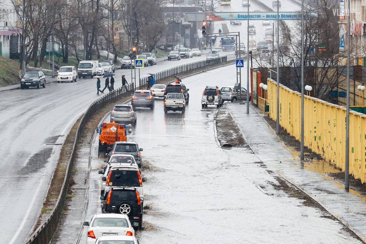 Путях погода сегодня. Зима выдалась суровая, с сильным ветром и снегом. Погода в челябинске сегодня. Мартовская погода. Плохое состояние из за погоды.