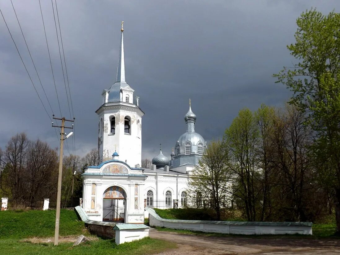 Николо-Медведский монастырь в новой Ладоге. Новая Ладога Церковь Рождества Богородицы. Новая ладога ленинградская область купить