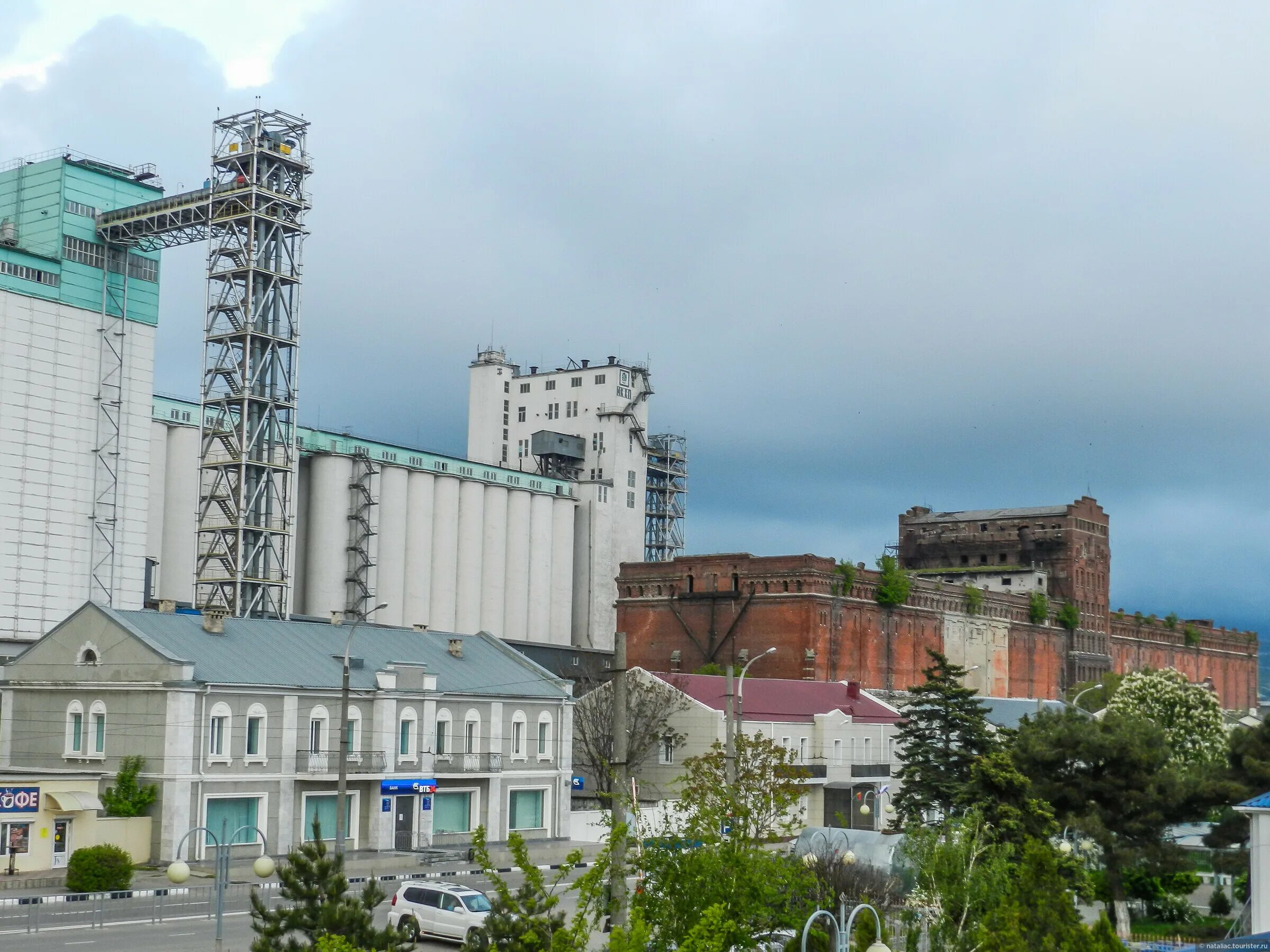 Старый элеватор новороссийск. Нкхп новороссийск. Новороссийский комплекс. Новороссийский комплекс. Нкхп новороссийск.