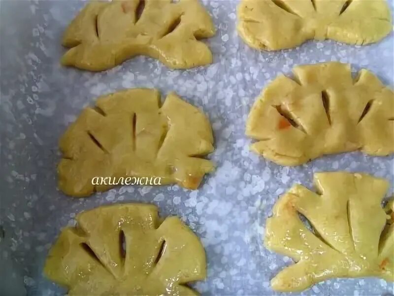 Гребешки из теста. Печенье гребешки. печенье творожное гребешки. песочное печенье гребешок.
