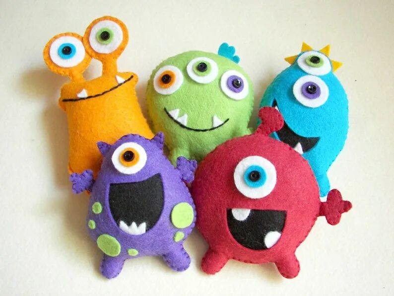 Игрушки из фетра. Маленькие игрушки из фетра. Маленькие игрушки из фетра. Feeling toys. Feeling toys.