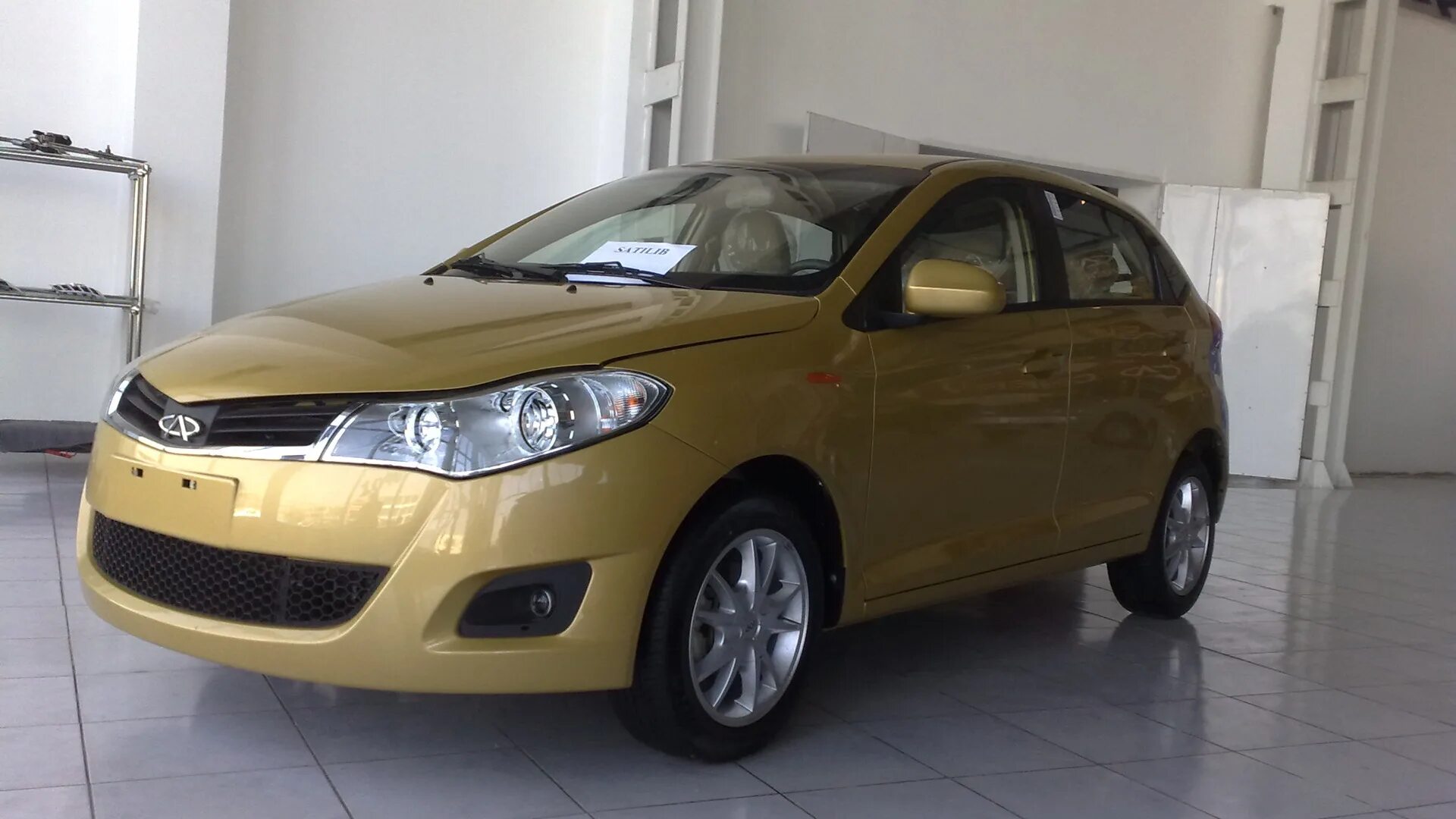 Chery a13 1.5. Чери бонус а13 золотистая. Chery a13 Fulwin 2 2011 года. Chery a13 диски золотые. Чери 13 купить