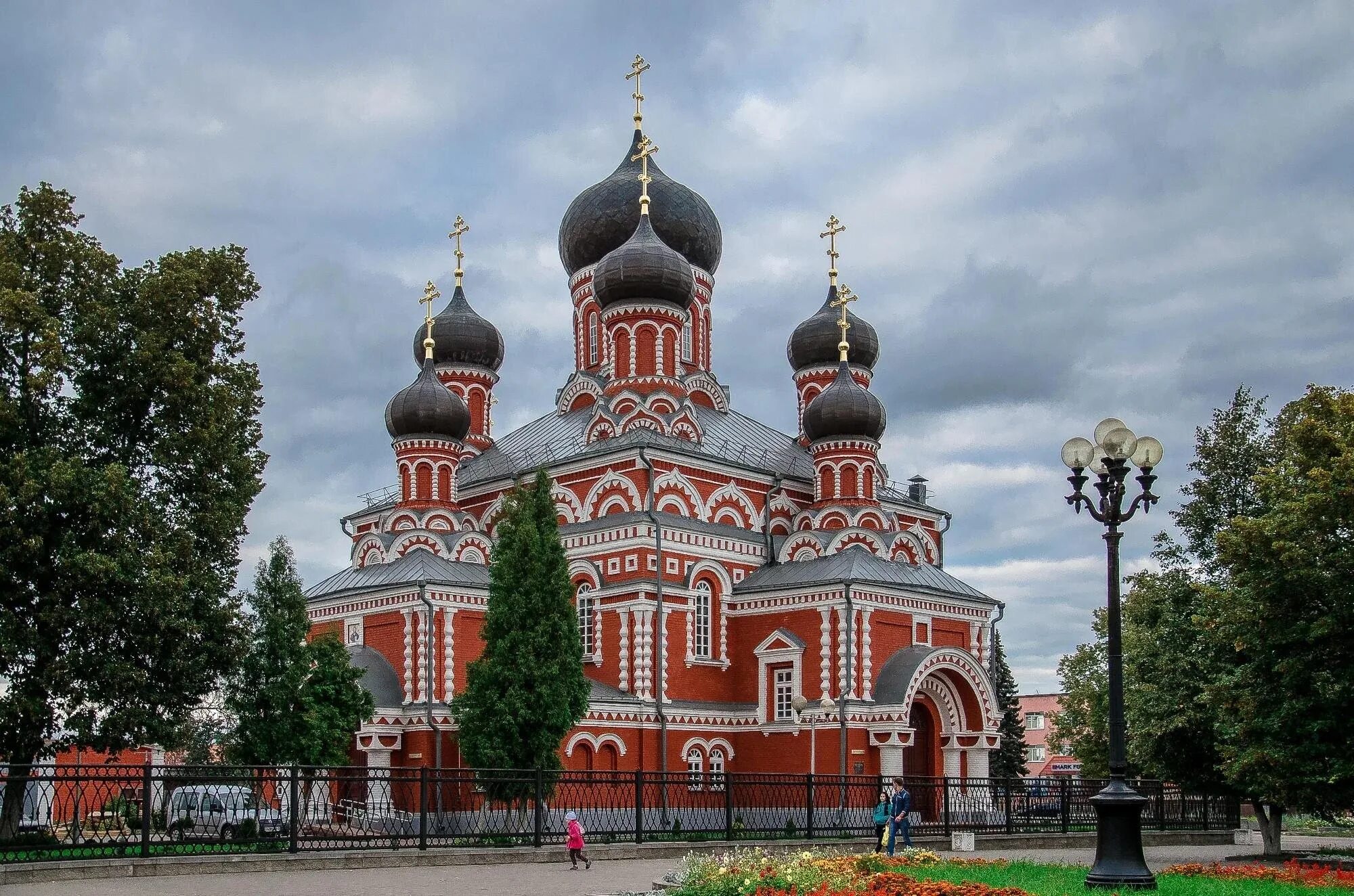 Город борисов минской. Борисов Беларусь. Борисов город в Белоруссии. Город Борисов Беларусь достопримечательности.