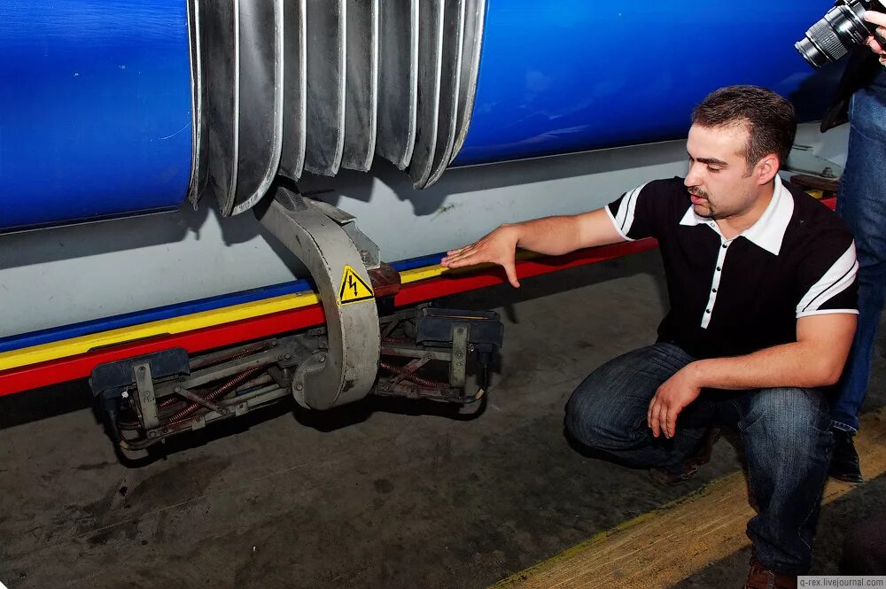 Машинист башмаков. Железнодорожные профессии. Машинист башмаков. Машинист башмаков. Изъятие тормозных башмаков.