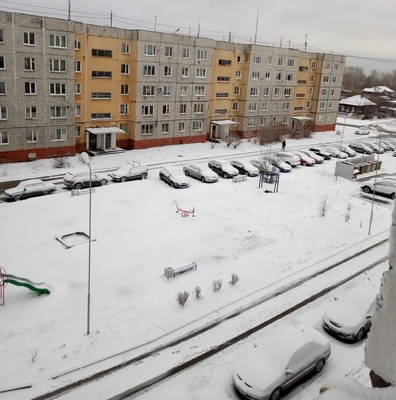 Снегопад Свердловская область. Снег в Ивделе. Волчанск на севере Свердловской области. Город Ивдель зима.