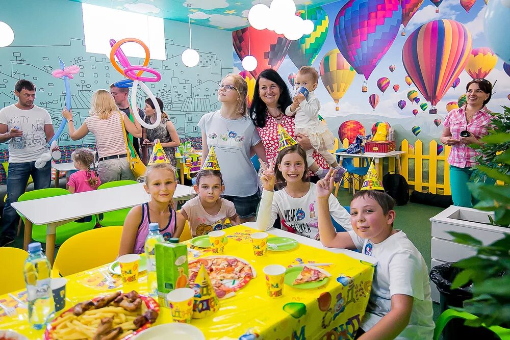 1 год ребенку в кафе. Детское кафе. Празднование дня рождения ребенка. Детское кафе для дня рождения. День рождения ребенка в кафе.