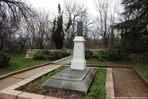 Памятник событию