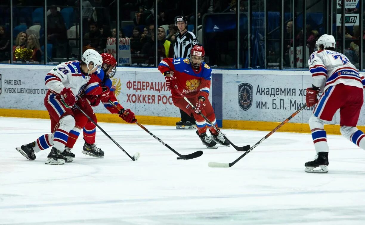 Акм тула прямая трансляция. Акм тула хоккей. сборных россии u18. фото матч. u-18 u-20.