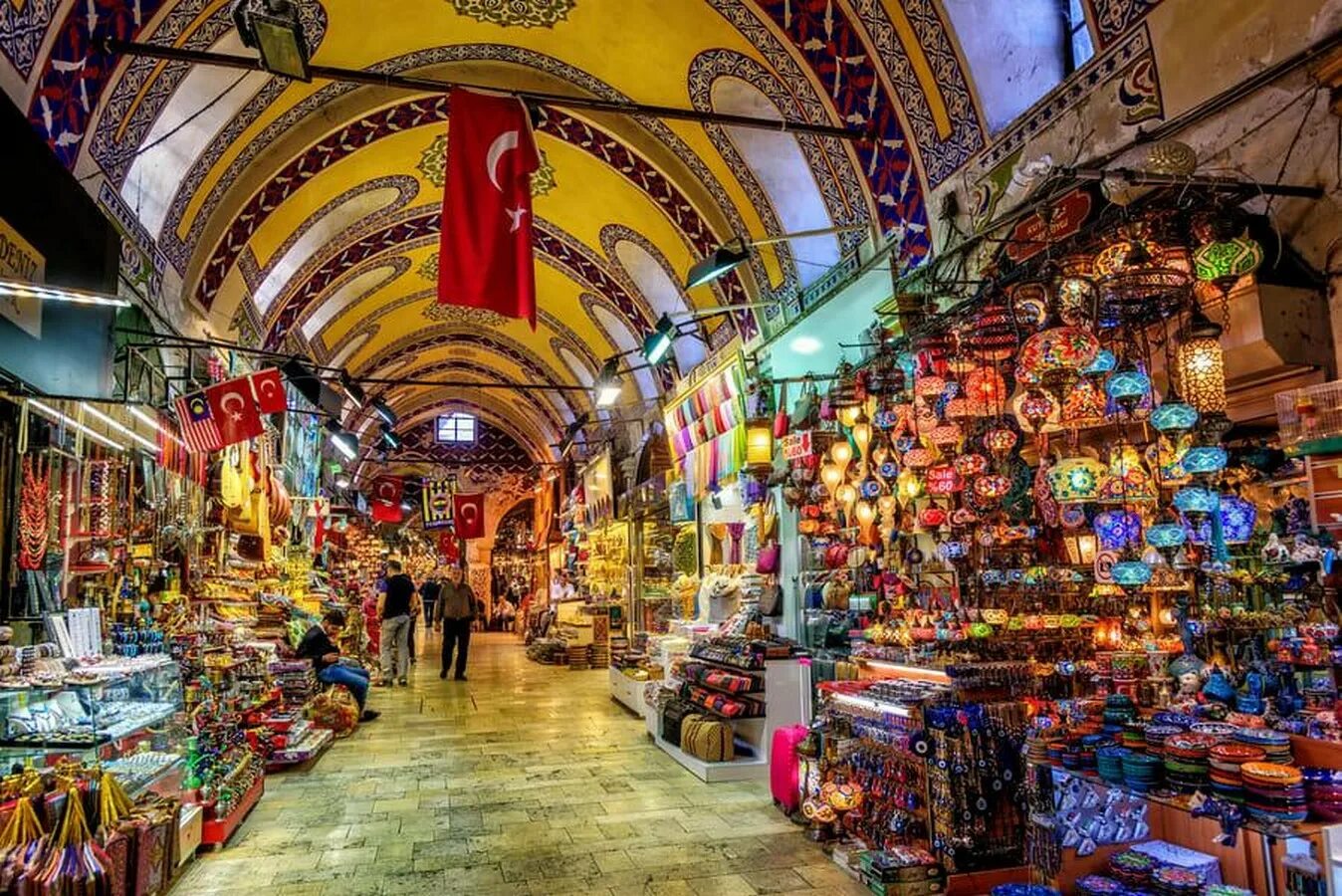 Turkey shop. Grand Bazaar Стамбул. Большой базар Гранд-базар Стамбул. Рынок в Стамбуле Гранд базар. Базар в Турции Стамбул.