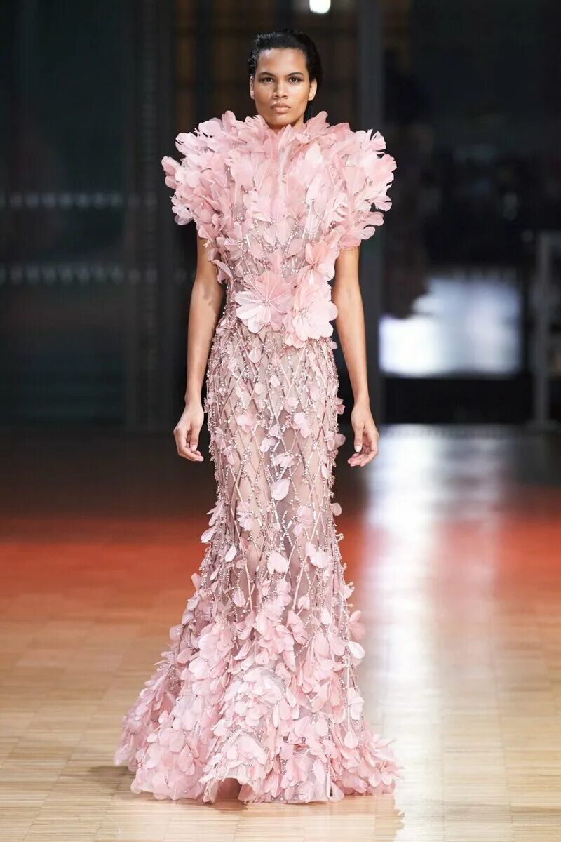Кутюр 2025. Elie saab spring 2025 couture collection. elie saab 2025. elie saab haute couture 2025. elie saab spring 2025.