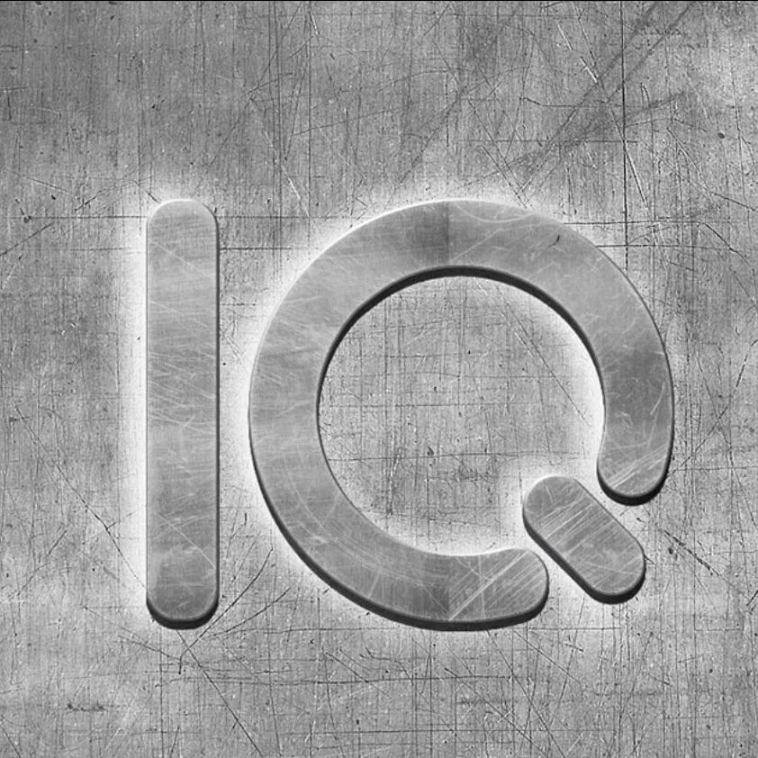 Iq картинки. IQ логотип. IQ надпись. Дизайнерский логотип IQ. IQ бумага логотип.
