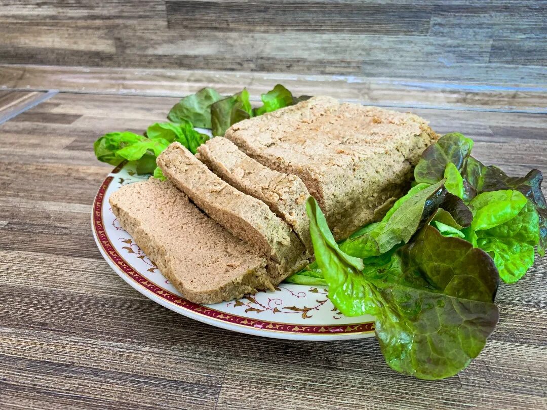 Паштет печеночный. Паштет из куриной печени. Паштет с куриной печени. Паштет из куриной печени в домашних. Рецепт нежного паштета из печени