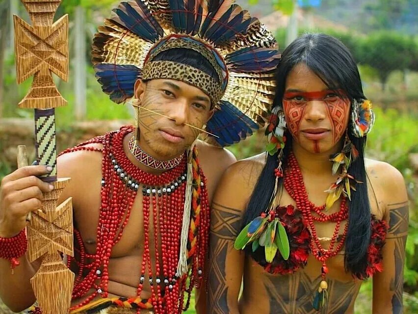 Индейцы араваки девушки. Племя индейцев. Племена индейцев южной америки. Гуарани индейцы амазонки. Племена южных индейцев.