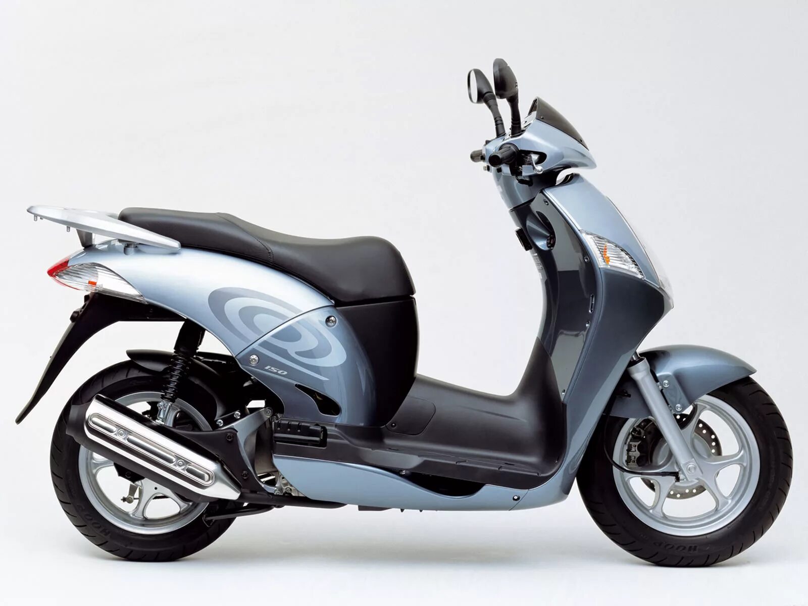 Honda Dylan 150. Скутер Honda 150. Скутер Хонда 50 кубов. Скутер Хонда Magna 150.