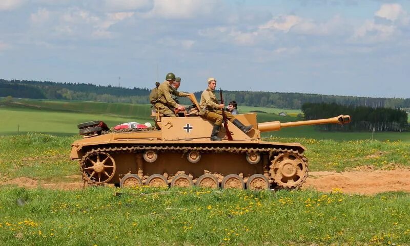 Сколько стоит танк немецкий. Купить немецкий танк настоящий. Купить танк настоящий на ходу. Купить танк на ходу.