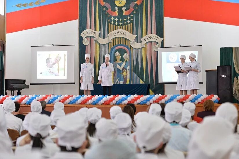 Сайт оренбургского областного медицинского колледжа. ООМК Оренбургский. ГАПОУ Оренбургский областной медицинский колледж Оренбург. ООМК Оренбург колледж. Медицинский колледж Оренбург Ленинская.