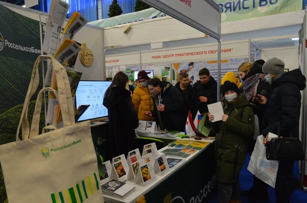 Ставрополь 2019 открыли. Агротех псков. Мордовэкспоцентр саранск расписание выставок. Дизель агротех ставрополь. Омский экспериментальный завод директор.