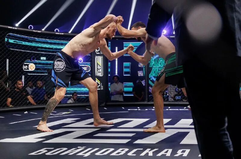 Арум о ломаченко. Адмирал йокерит. Джошуа уайт валлин. Би джей пенн лиото мачида. James drake wwe.