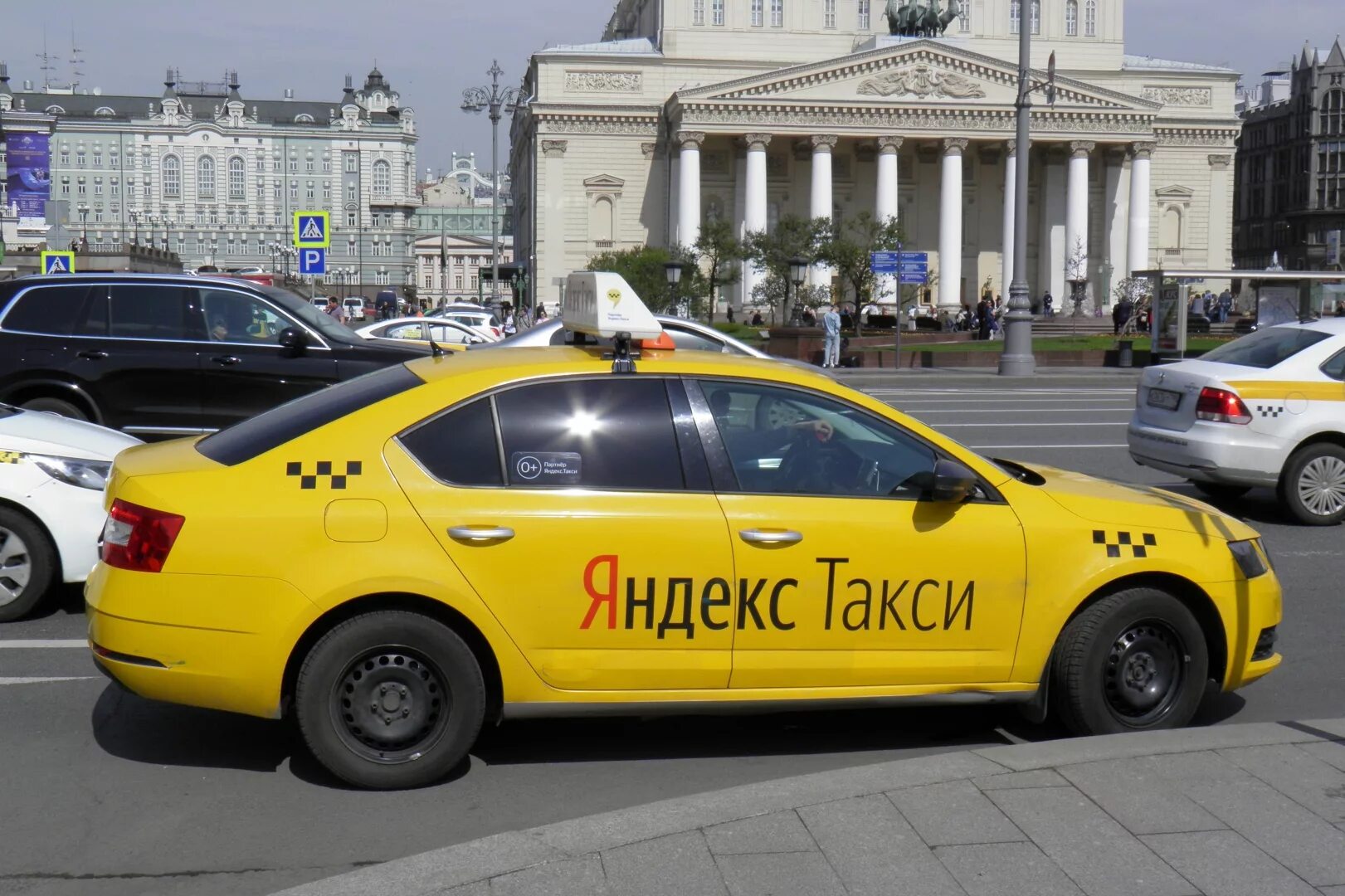 Такси москва киевская. Автомобиль «такси». Машина "такси".