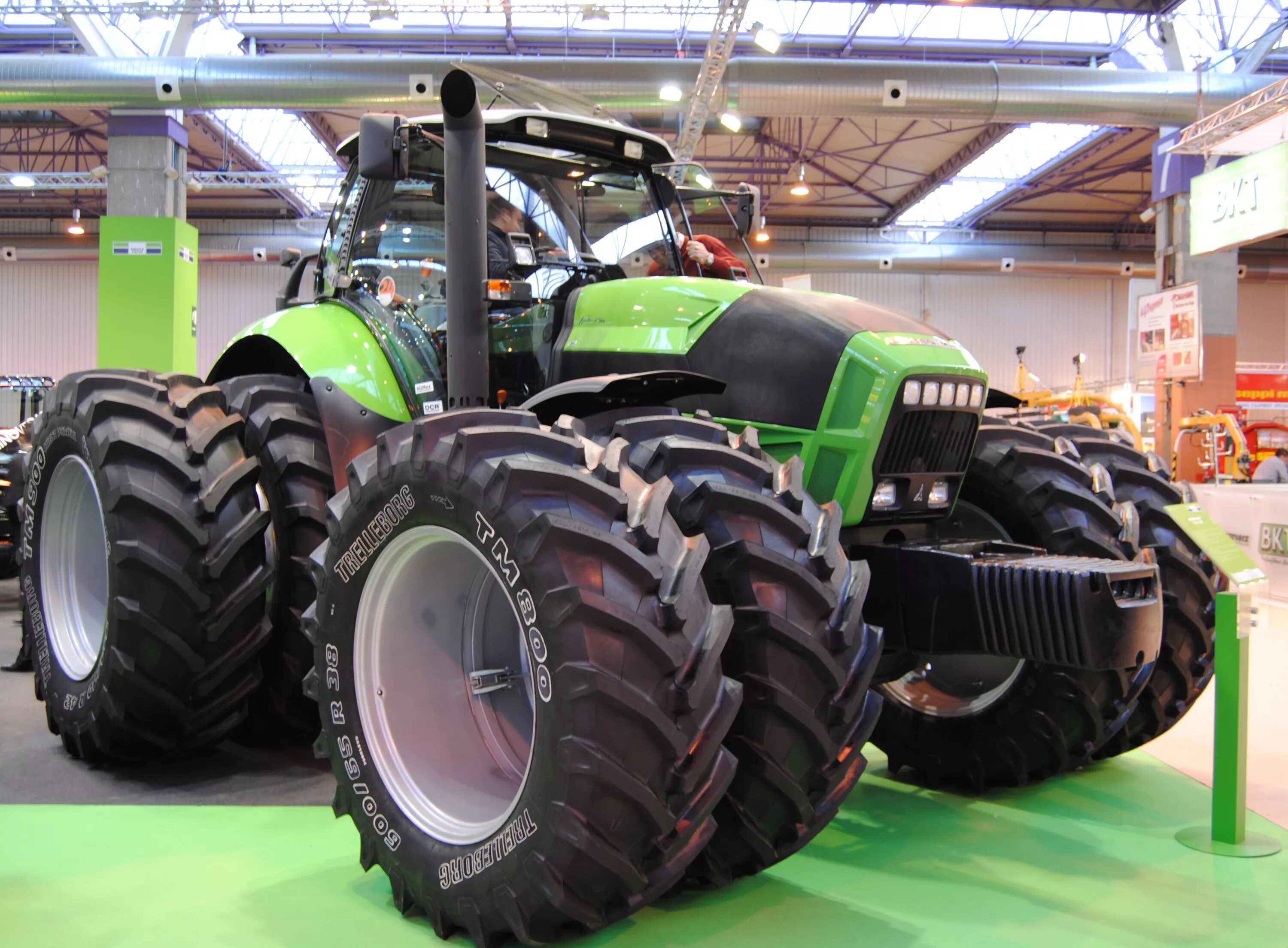 Самой дорогой трактор. Трактор Deutz Fahr Agrostar 6.61. Трактор Deutz Fahr 6155. Трактор Deutz-Fahr 4065. Same Deutz-Fahr.