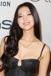 Смотреть онлайн: Науқас дәрігерді ұйықтатып, оны трахает