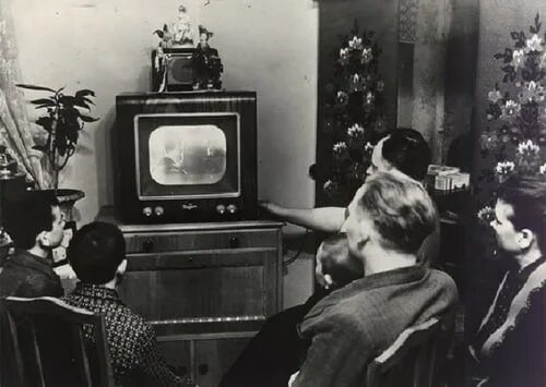 Телевидение имени горького. Телевидение имени горького 1931. Телевидение имени горького. Телевидение имени горького 1931. 1931 год телевидение имени горького.